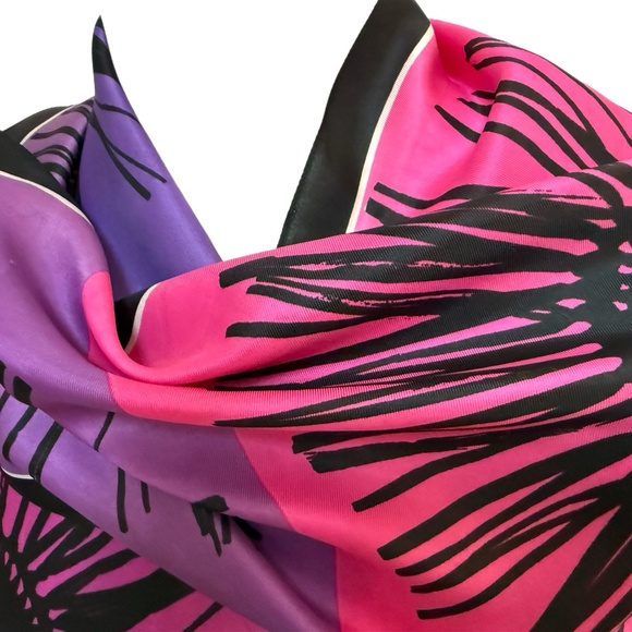 Vera Neumann Vintage Italian Acetate Scarf 🇮🇹 – Pink & Purple Floral Burst - Picture 5 of 9